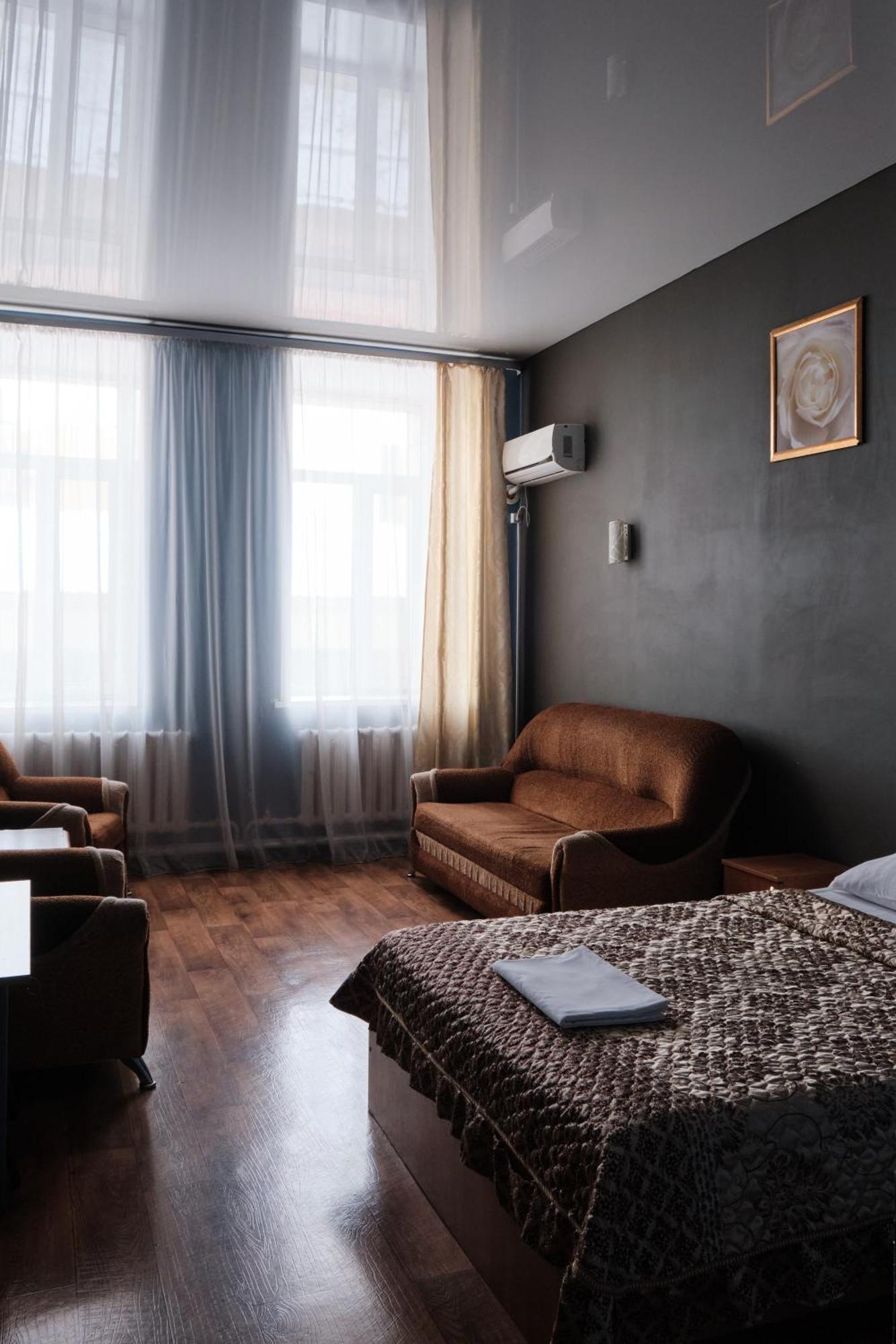 Hotel Europa 세메이 외부 사진